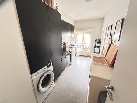 Verhuur appartement 2 kamers, 102m² - Photo 4