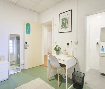 Room in a shared 7-bedroom apartment for rent in Lisbon, all bills ... - Photo 5