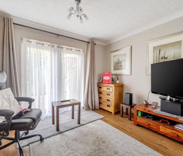 4 bedroom detached house to rent - Photo 1