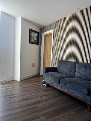 Room in a Shared Flat, Pinnacle Apartments, CR0 - Photo 1