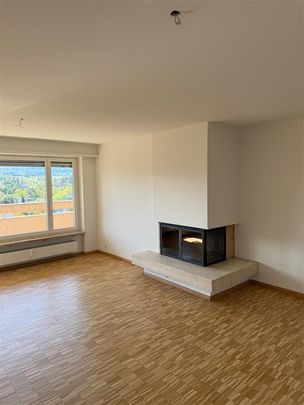 Grosszügige 3-Zimmerwohnung mit Aussicht über Reinach - Foto 1