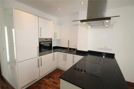 2 bedroom semi-detached house to rent - Photo 2