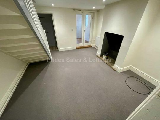 2 bedroom cottage to rent - Photo 1