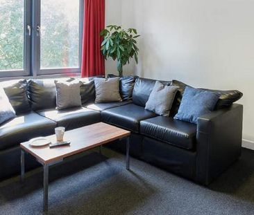 1 bedroom in a flat share to rent - Photo 1