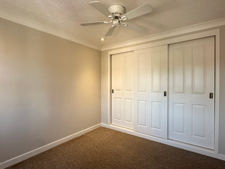 Primrose Gardens, Creekmoor - Photo 2