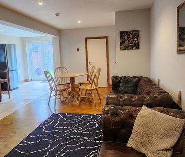 1 bedroom in a house share to rent - Photo 6