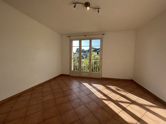 Location Appartement 3 pièces 69m² AUBAGNE 13400 - Photo 1