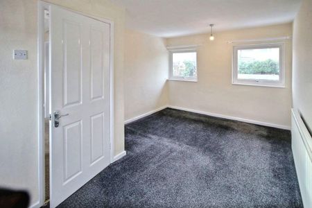 2 bed terraced house to rent in NE41 - Photo 4