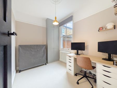 26 Crawthew Grove, London, SE22 - Photo 3