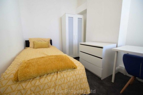 1 Bed - 5 Rooms Available - Only ?250 Deposit! Room 4 - Salisbury A... - Photo 1