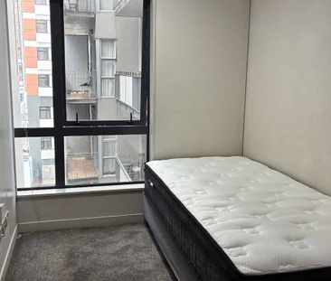 Auckland CBD – Cozy Comfort Meets Urban Convenience - Photo 3