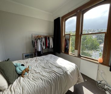 3 Bedrooms, 1 Bathroom - Photo 2