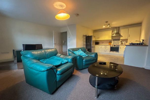 Apartment 3, 105 Ulsterville Avenue - Photo 1