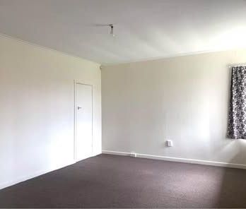 Beautiful 4 Bedroom House in Mt Roskill - Photo 2