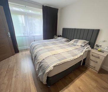 Queens Way, NW4 2TN, London - Photo 2