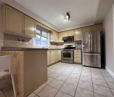 For Lease - 3214 Ridgeleigh Heights, Mississauga, Ontario - Photo 2