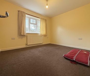 6 bedroom semi-detached house to rent - Photo 3