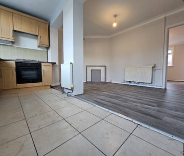 Bradshaw Avenue, Wednesbury - Photo 6
