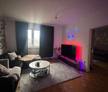 Gepflegte und ruhig gelegene Mietwohnung im Hochparterre mit Parkplatz - Photo 1