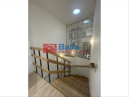 Kiadó felújított ház - Vác - Photo 2