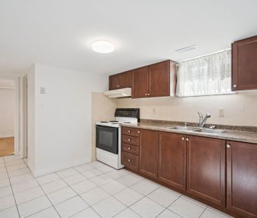 For Lease - 664 Scarlett Road, Toronto, Ontario - Photo 5