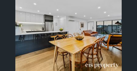 Beautiful And Modern Hobart City Townhouse - Photo 2