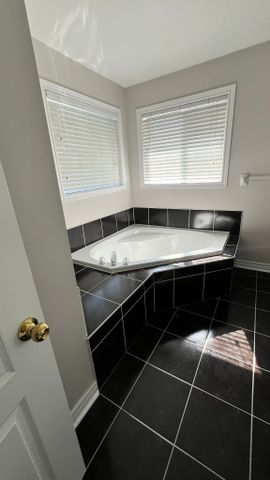 For Lease - 18 Highwood Road, Brampton, Ontario - Photo 4