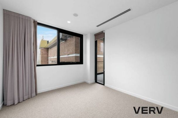 LUXURY APARTMENT IN THE HEART OF BRADDON - Photo 1