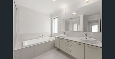 Sophisticated Near-New Family Residence with Exceptional Space - Photo 5