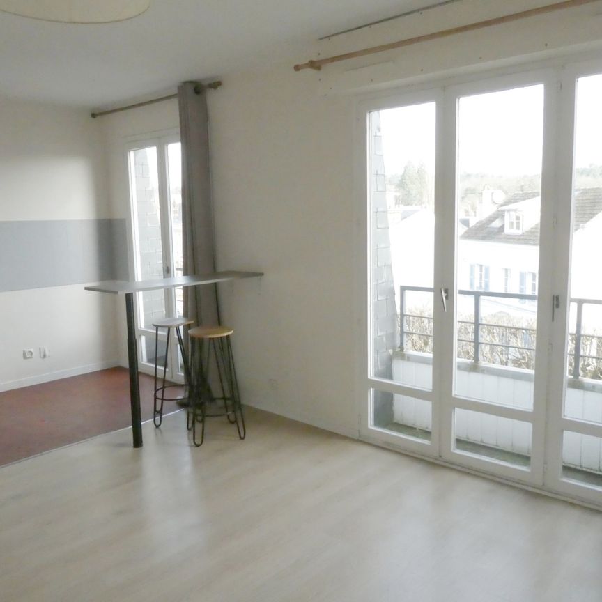 Location Appartement 1 pièce 32m² FONTAINEBLEAU 77300 - Photo 1