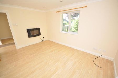 2 bedroom detached bungalow to rent - Photo 3