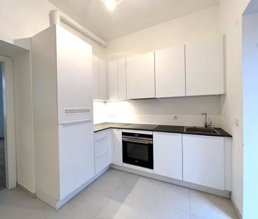 Ruhige 2-Zimmer-Altbauwohnung mit Terrasse - Foto 4