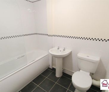 3 bedroom apartment to rent - Photo 6