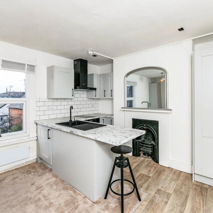 Studio to rent - Photo 1