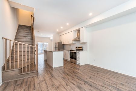 For Lease - 1724 Pleasure Valley Path, Oshawa, Ontario - Photo 3