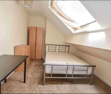 5 Bedroom House St Chads Drive - Photo 3