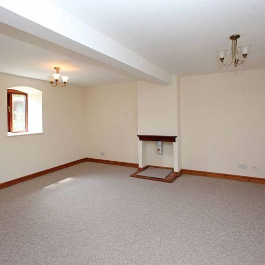 3 bedroom barn conversion to rent - Photo 1