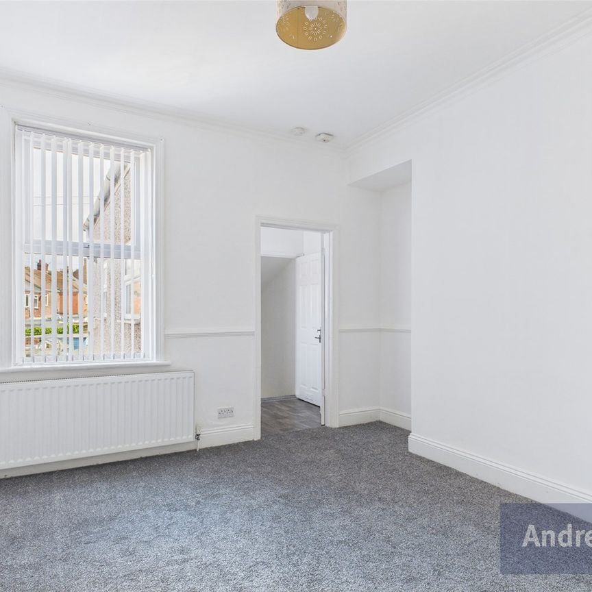 2 bed flat to rent in Whitehead Street, South Shields, NE33 - Photo 1