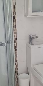 Room in a Shared House, Anna Croft, B23 - Photo 4