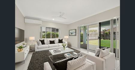 A/C, Multi-Living & Yard - Walk to Bounty Boulevard SS - Photo 2