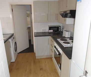 7 bedroom terraced house to rent - Photo 3