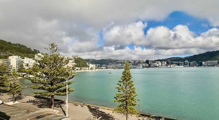 The Waterfront Retreat - Photo 4