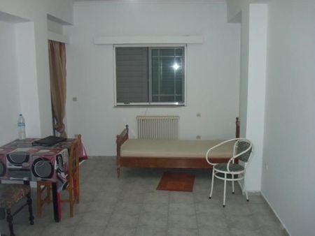Studio/Γκαρσονιέρα για ενοικίαση Κέντρο (Ρίο) - Photo 3