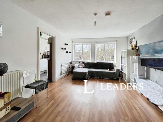 2 bedroom apartment to rent Woodland Parade, Hove, East Sussex, BN3 - Photo 1