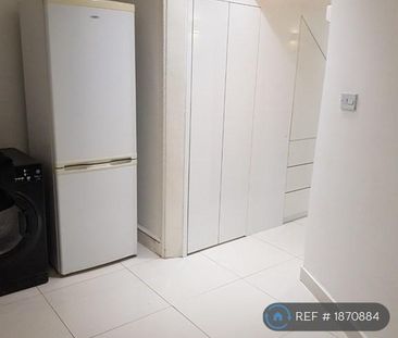 4 bedroom terraced house to rent - Photo 6