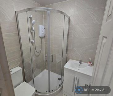 1 bedroom in a house share to rent - Photo 6