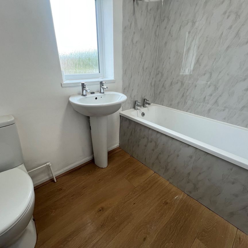 3 bedroom apartment to rent - Photo 1