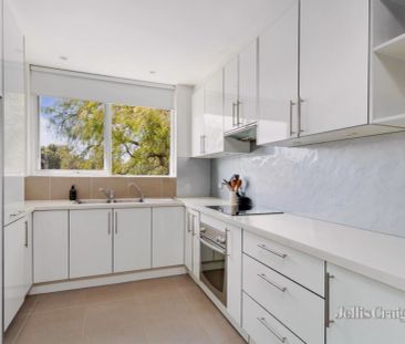 2 Bed, 1 Bath - Photo 6