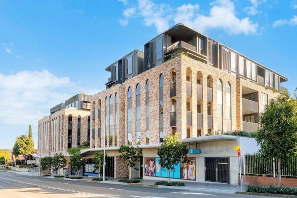 Stylish Apartment in 'The Parq' Complex - Photo 1