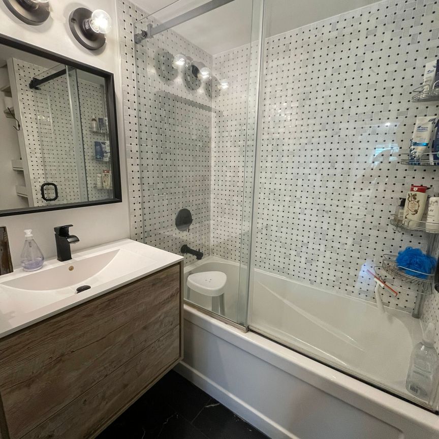 For Lease - 38C Shank Street, Toronto, Ontario - Photo 1